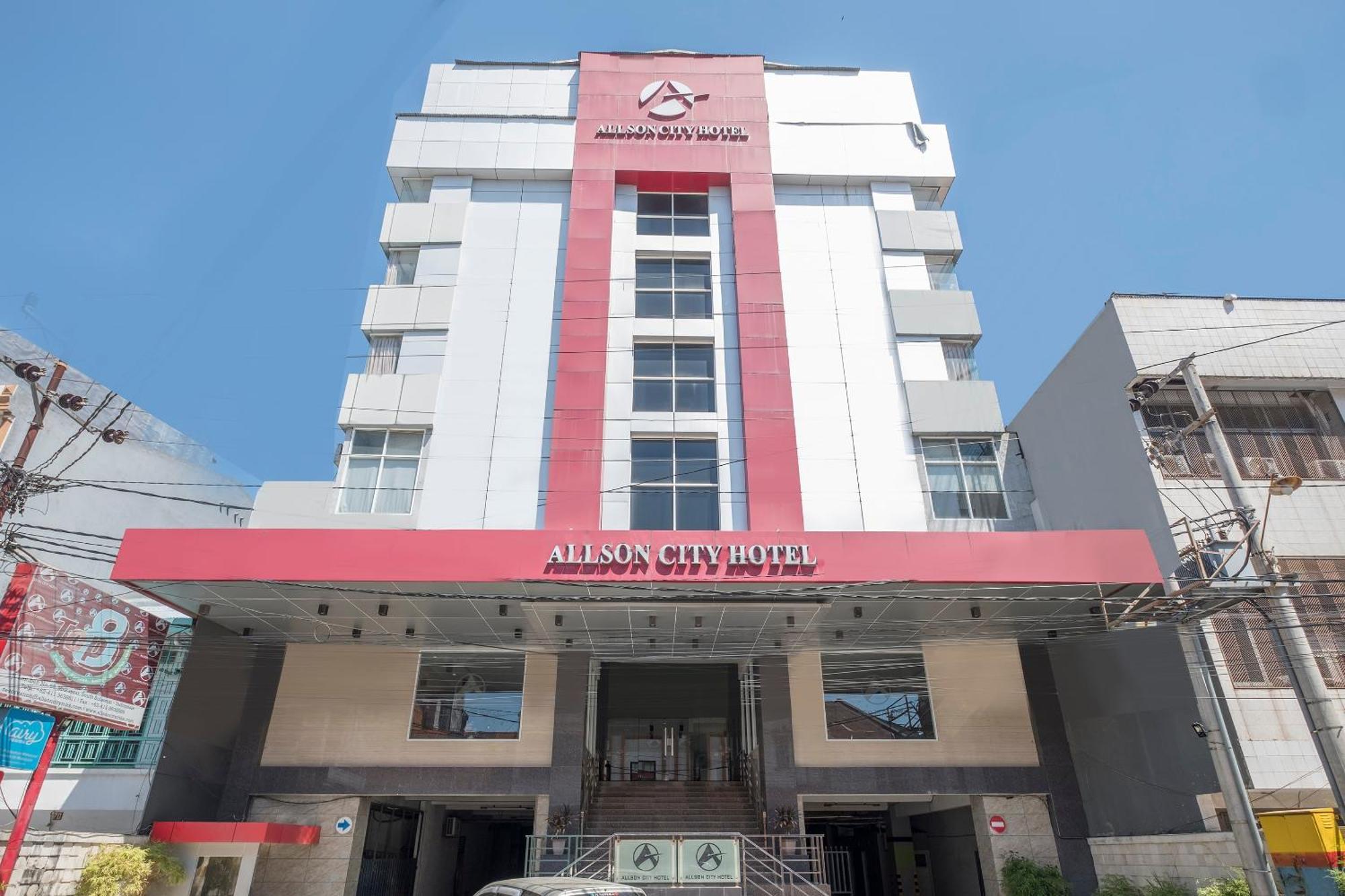 Oyo 1081 Allson City Hotel Makassar Kültér fotó